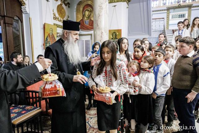  Parohia Rădeni din Protopopiatul Tg. Neamț – Colindători la Reședința Mitropolitană 2025