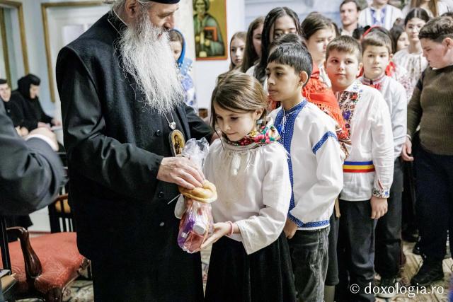  Parohia Rădeni din Protopopiatul Tg. Neamț – Colindători la Reședința Mitropolitană 2025