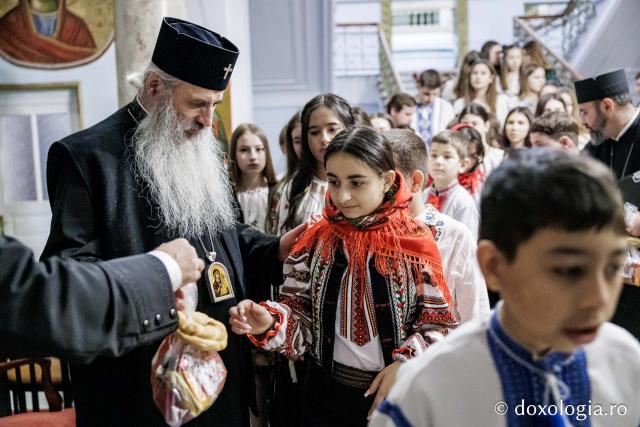  Parohia Rădeni din Protopopiatul Tg. Neamț – Colindători la Reședința Mitropolitană 2025