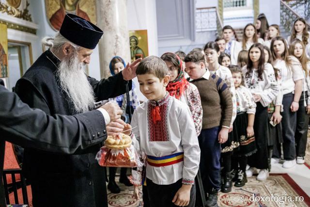  Parohia Rădeni din Protopopiatul Tg. Neamț – Colindători la Reședința Mitropolitană 2025