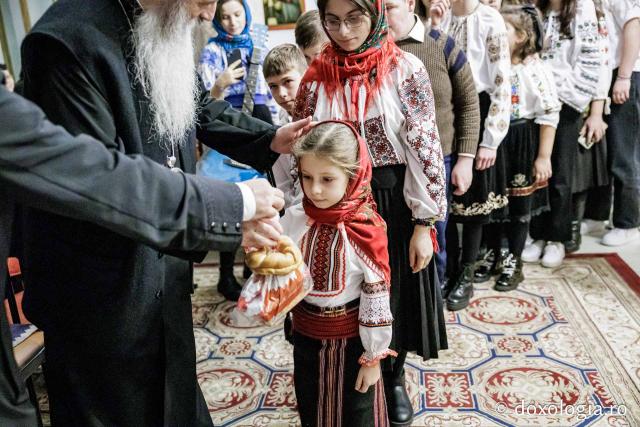  Parohia Rădeni din Protopopiatul Tg. Neamț – Colindători la Reședința Mitropolitană 2025