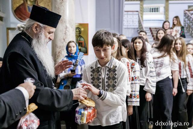  Parohia Rădeni din Protopopiatul Tg. Neamț – Colindători la Reședința Mitropolitană 2025