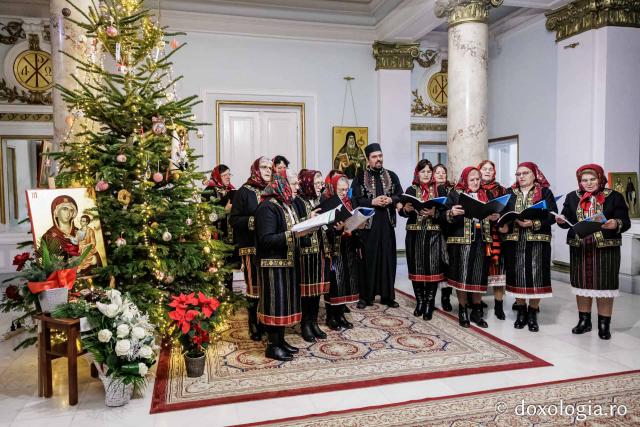 Parohia Focuri – Colindători la Reședința Mitropolitană 2025