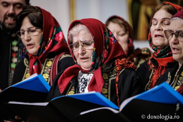 Parohia Focuri – Colindători la Reședința Mitropolitană 2025