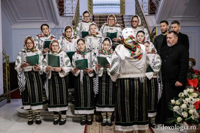 Corul Bucuria Credinței din Parohia Ciurea – Colindători la Reședința Mitropolitană 2025