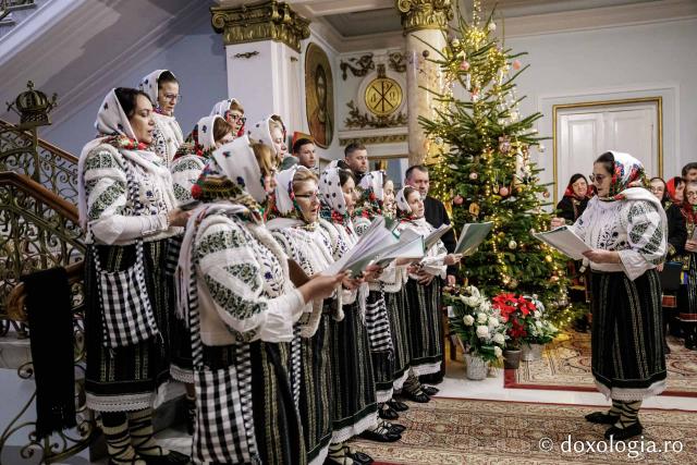 Corul Bucuria Credinței din Parohia Ciurea – Colindători la Reședința Mitropolitană 2025