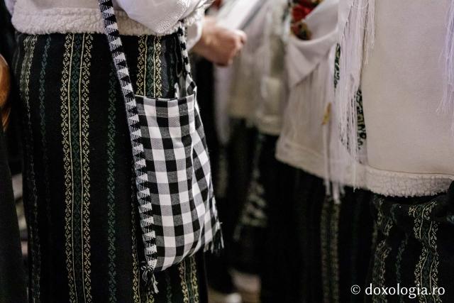 Corul Bucuria Credinței din Parohia Ciurea – Colindători la Reședința Mitropolitană 2025