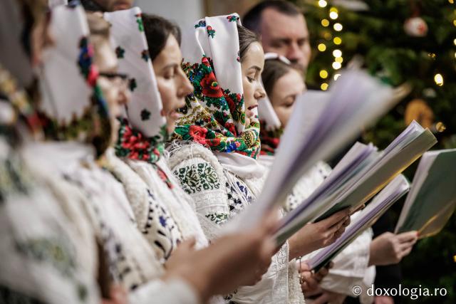 Corul Bucuria Credinței din Parohia Ciurea – Colindători la Reședința Mitropolitană 2025