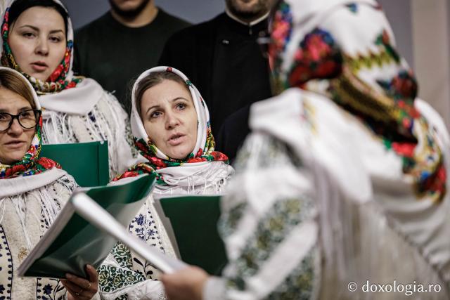 Corul Bucuria Credinței din Parohia Ciurea – Colindători la Reședința Mitropolitană 2025