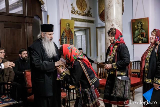 Parohia Focuri – Colindători la Reședința Mitropolitană 2025