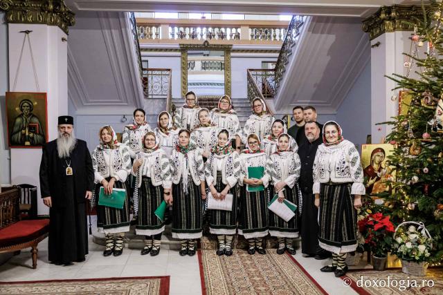 Corul Bucuria Credinței din Parohia Ciurea – Colindători la Reședința Mitropolitană 2025