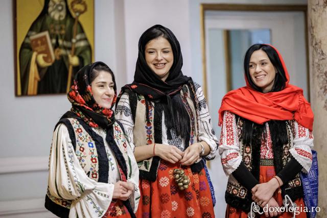 Pe aripi de colind – Colindători la Reședința Mitropolitană 2025