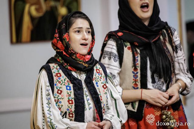 Pe aripi de colind – Colindători la Reședința Mitropolitană 2025