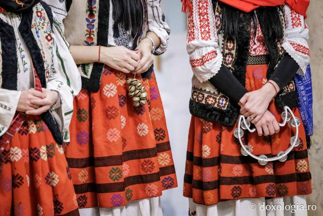 Pe aripi de colind – Colindători la Reședința Mitropolitană 2025