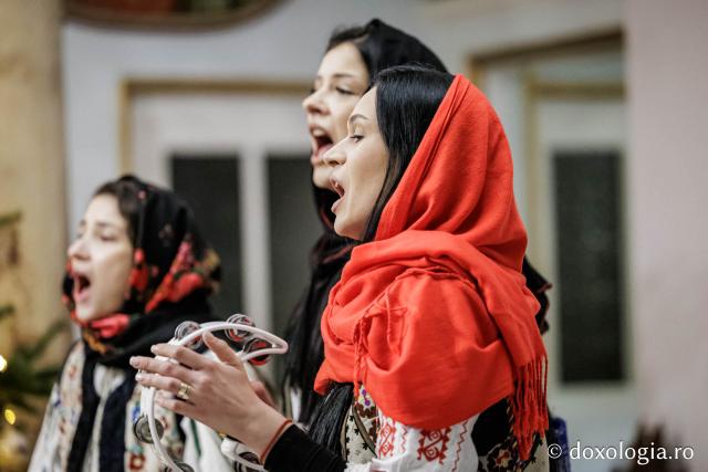 Pe aripi de colind – Colindători la Reședința Mitropolitană 2025