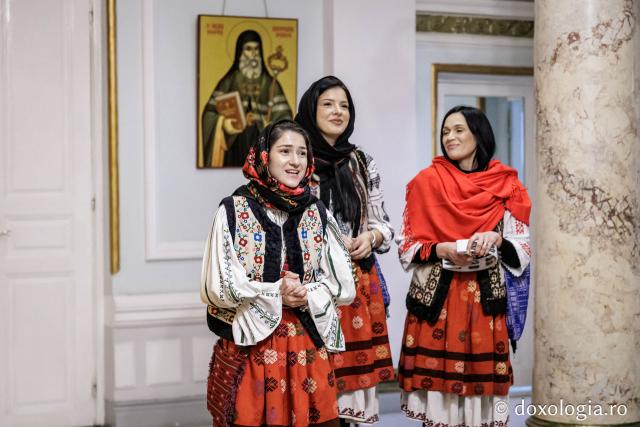 Pe aripi de colind – Colindători la Reședința Mitropolitană 2025