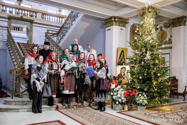 Parohia Tașca – Colindători la Reședința Mitropolitană 2025