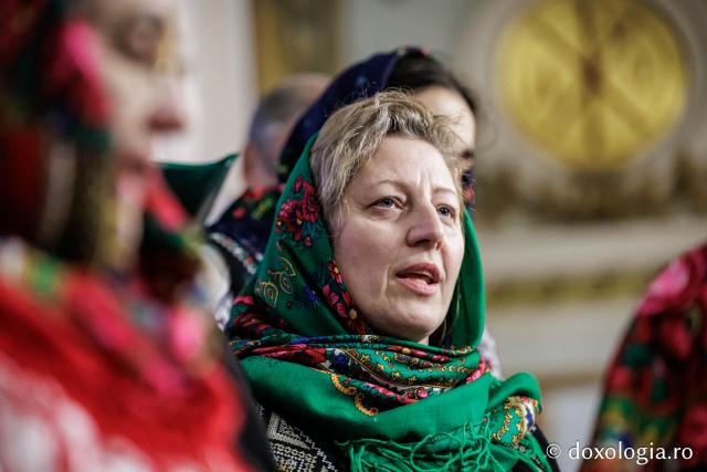 Parohia Tașca – Colindători la Reședința Mitropolitană 2025