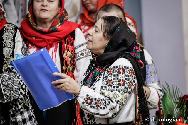 Parohia Tașca – Colindători la Reședința Mitropolitană 2025