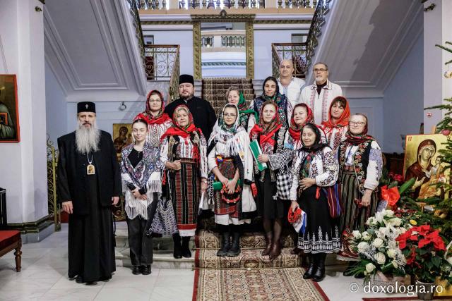 Parohia Tașca – Colindători la Reședința Mitropolitană 2025