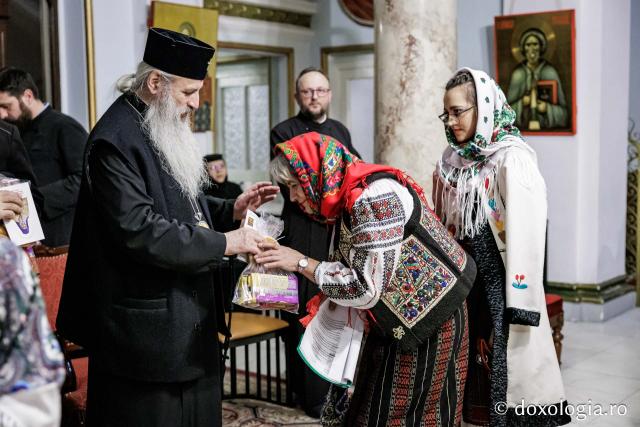 Parohia Tașca – Colindători la Reședința Mitropolitană 2025