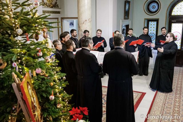 Corul Protopopiatului Iași 1 – Colindători la Reședința Mitropolitană 2025