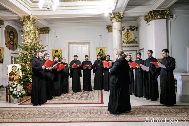 Corul Protopopiatului Iași 1 – Colindători la Reședința Mitropolitană 2025