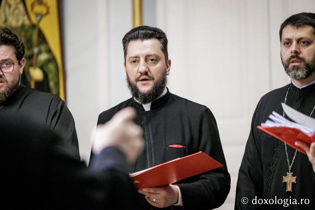 Corul Protopopiatului Iași 1 – Colindători la Reședința Mitropolitană 2025