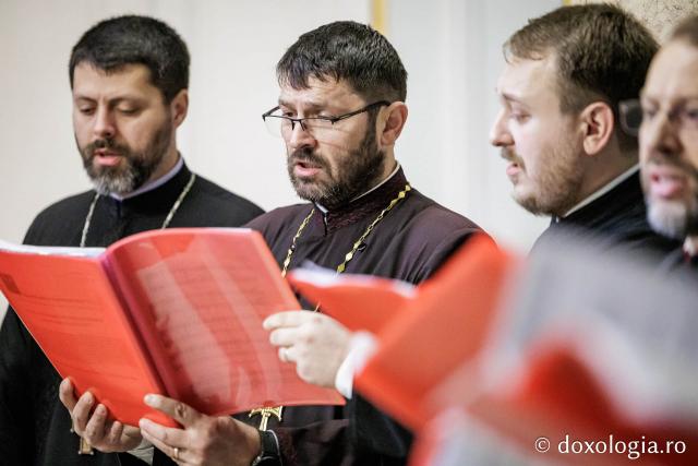 Corul Protopopiatului Iași 1 – Colindători la Reședința Mitropolitană 2025