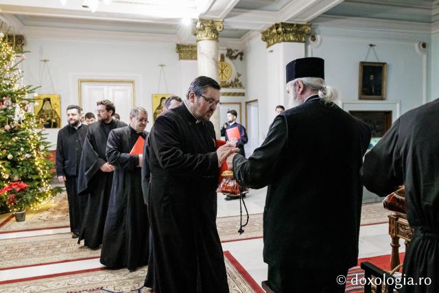 Corul Protopopiatului Iași 1 – Colindători la Reședința Mitropolitană 2025