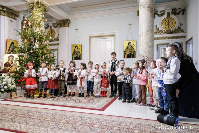 Grădinița nr. 16 din Iași – Colindători la Reședința Mitropolitană 2025