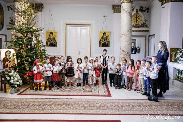 Grădinița nr. 16 din Iași – Colindători la Reședința Mitropolitană 2025