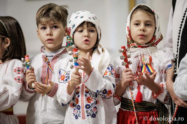 Grădinița nr. 16 din Iași – Colindători la Reședința Mitropolitană 2025