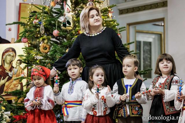 Grădinița nr. 16 din Iași – Colindători la Reședința Mitropolitană 2025