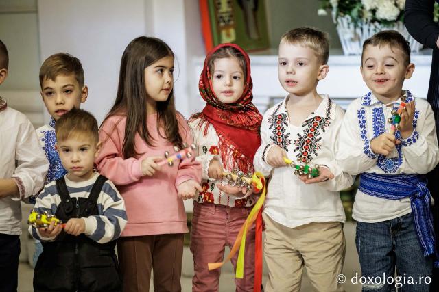 Grădinița nr. 16 din Iași – Colindători la Reședința Mitropolitană 2025