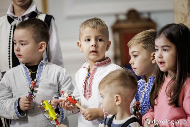 Grădinița nr. 16 din Iași – Colindători la Reședința Mitropolitană 2025