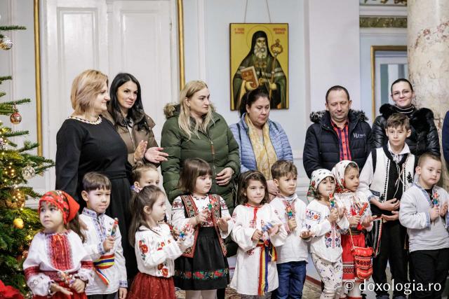 Grădinița nr. 16 din Iași – Colindători la Reședința Mitropolitană 2025