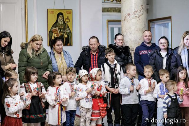 Grădinița nr. 16 din Iași – Colindători la Reședința Mitropolitană 2025