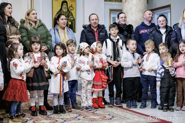 Grădinița nr. 16 din Iași – Colindători la Reședința Mitropolitană 2025