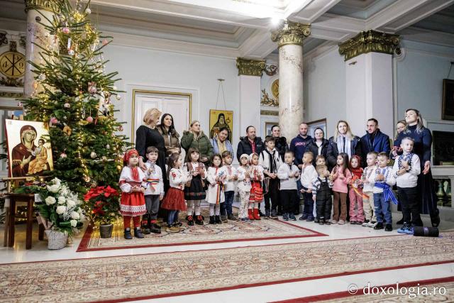 Grădinița nr. 16 din Iași – Colindători la Reședința Mitropolitană 2025