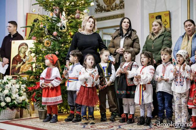 Grădinița nr. 16 din Iași – Colindători la Reședința Mitropolitană 2025