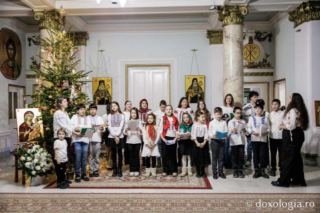 Parohia Lețcani III – Colindători la Reședința Mitropolitană 2025