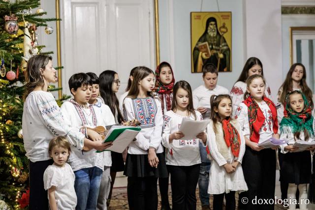 Parohia Lețcani III – Colindători la Reședința Mitropolitană 2025