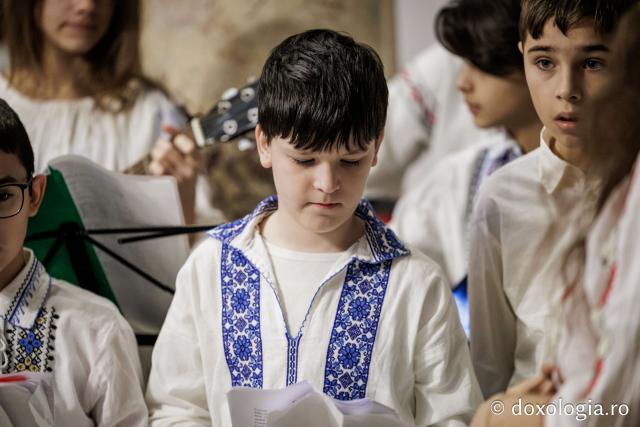 Parohia Lețcani III – Colindători la Reședința Mitropolitană 2025