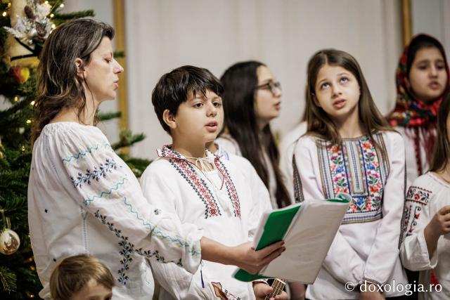 Parohia Lețcani III – Colindători la Reședința Mitropolitană 2025