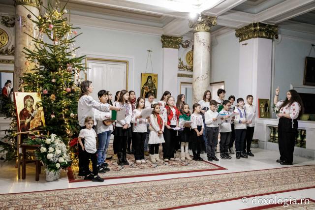 Parohia Lețcani III – Colindători la Reședința Mitropolitană 2025