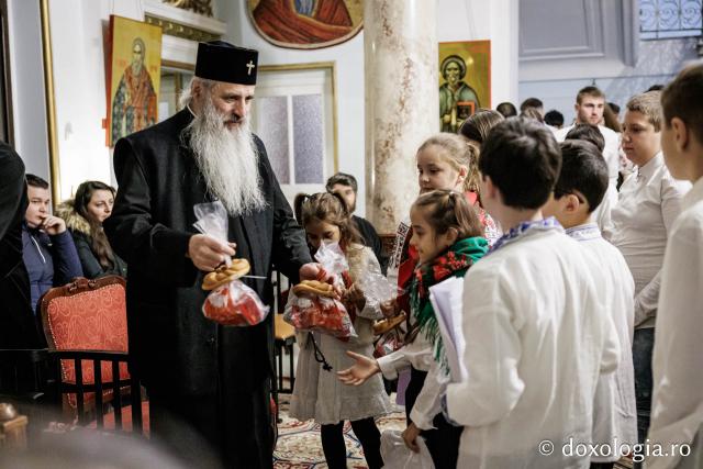 Parohia Lețcani III – Colindători la Reședința Mitropolitană 2025