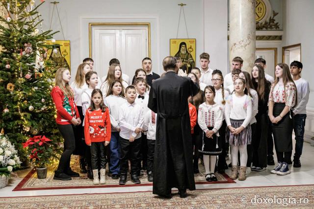 Parohia Movileni – Colindători la Reședința Mitropolitană 2025