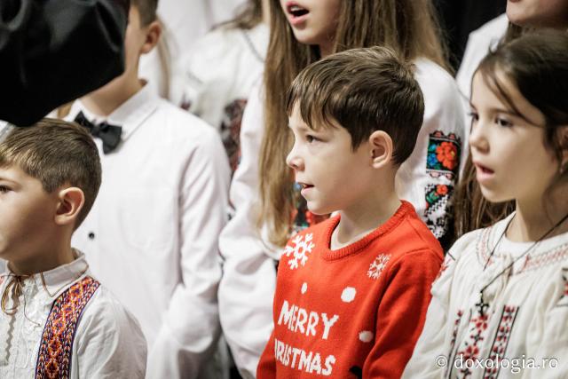 Parohia Movileni – Colindători la Reședința Mitropolitană 2025