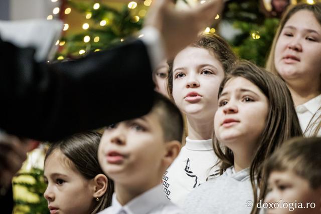 Parohia Movileni – Colindători la Reședința Mitropolitană 2025